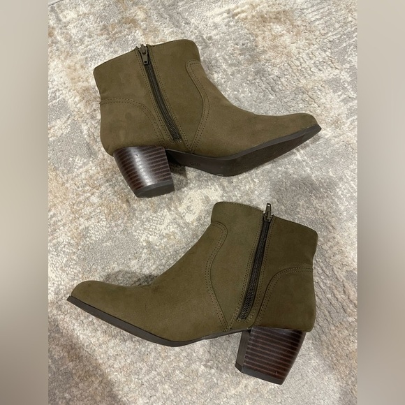 ANA A New Approach Clay Olive Color Boots Women’s Size 8.5 Memory Foam - Picture 6 of 11